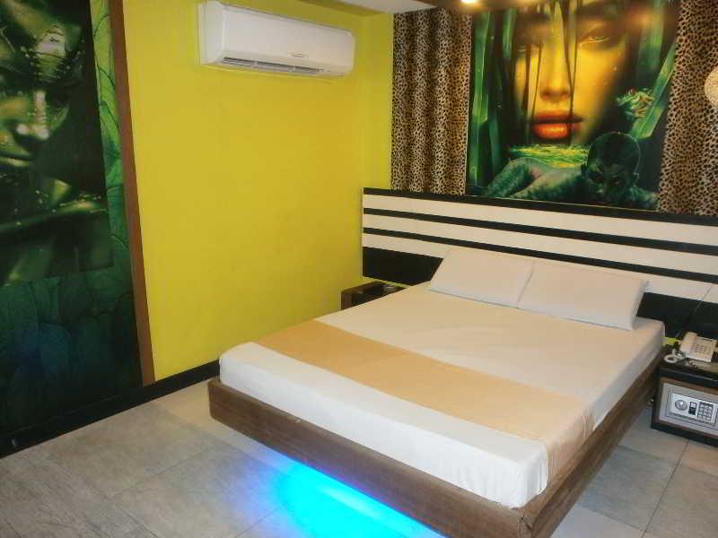 Hotel Dream World Las Pinas Exterior photo